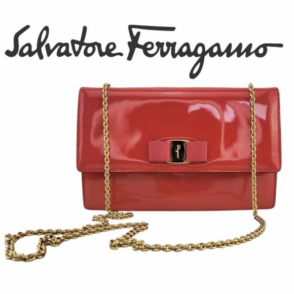 AUTHENTIC SALVATORE FERRAGAMO Ginny Medium Vara Bow Patent Flap Bag - NWOT